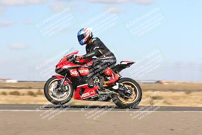 media/Nov-03-2024-TrackDaz (Sun) [[44580f4982]]/B Group/1220pm (Wheelie Bump)/